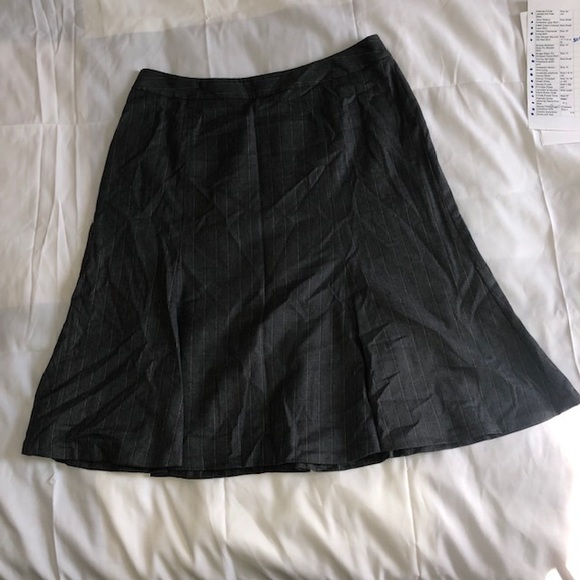 Ladies 100% wool skirt by Brooks Brothers - Picture 1 of 4